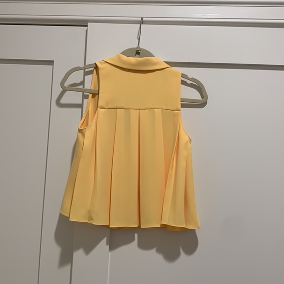 Amanda Uprichard cropped summer top - Picture 2 of 10